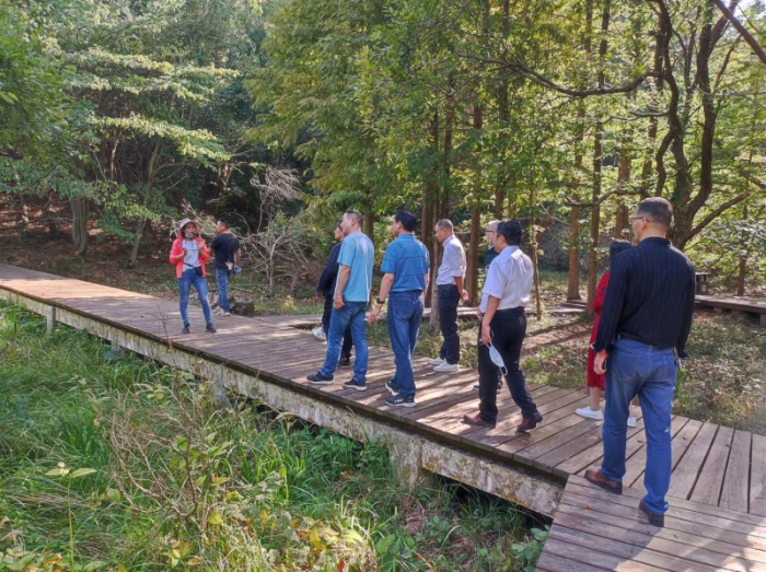 9月25日至27日，由湖北省作家協會組織的“喜迎二十大禮贊新時代”主題采風活動走進隨州，由知名作家組成的采風團一行深入我市特色產業發展隨州美麗鄉村建設等一線，深入感受和記錄古城隨州的時代活力1