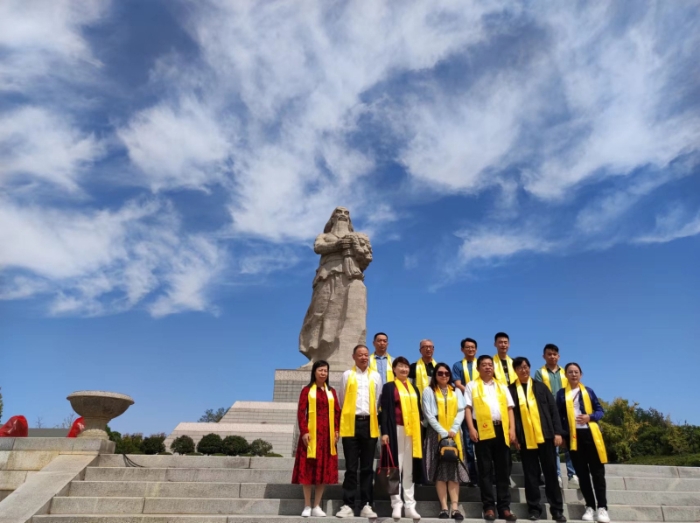 9月25日至27日，由湖北省作家協會組織的“喜迎二十大禮贊新時代”主題采風活動走進隨州，由知名作家組成的采風團一行深入我市特色產業發展隨州美麗鄉村建設等一線，深入感受和記錄古城隨州的時代活力3