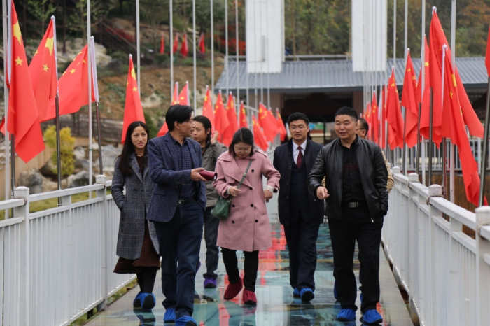 mmexport1573954999429